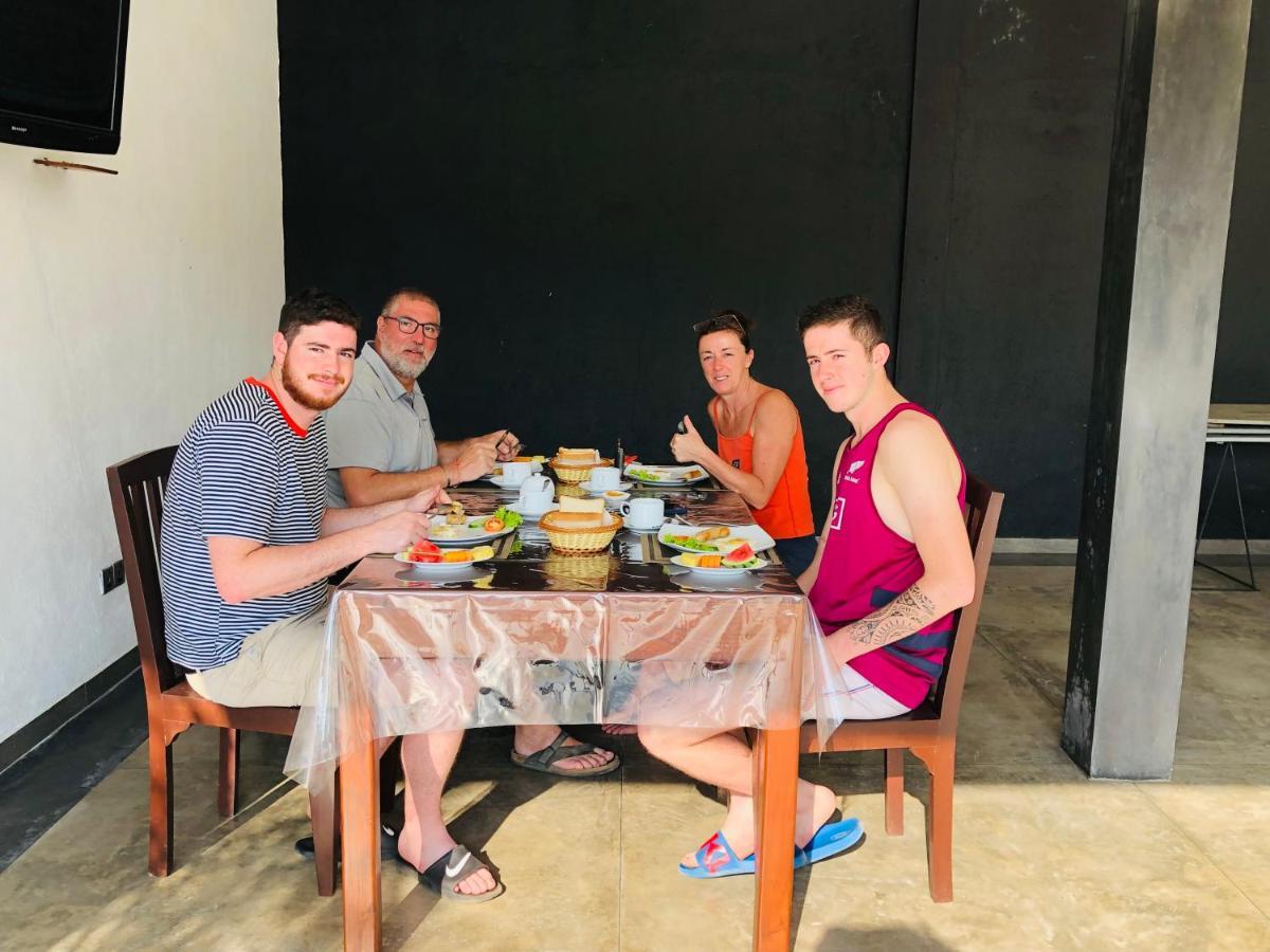 Bony'S Holiday Inn Negombo Ngoại thất bức ảnh