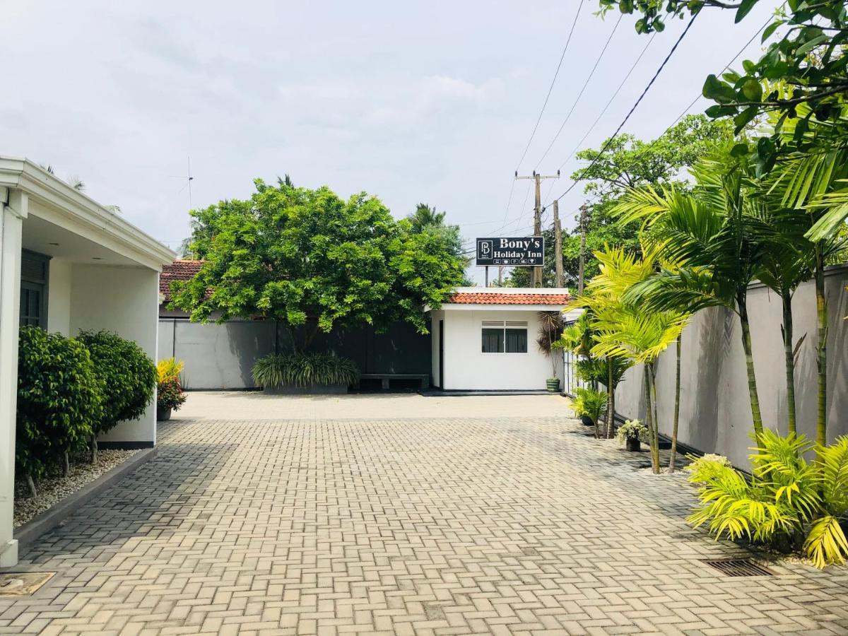 Bony'S Holiday Inn Negombo Ngoại thất bức ảnh