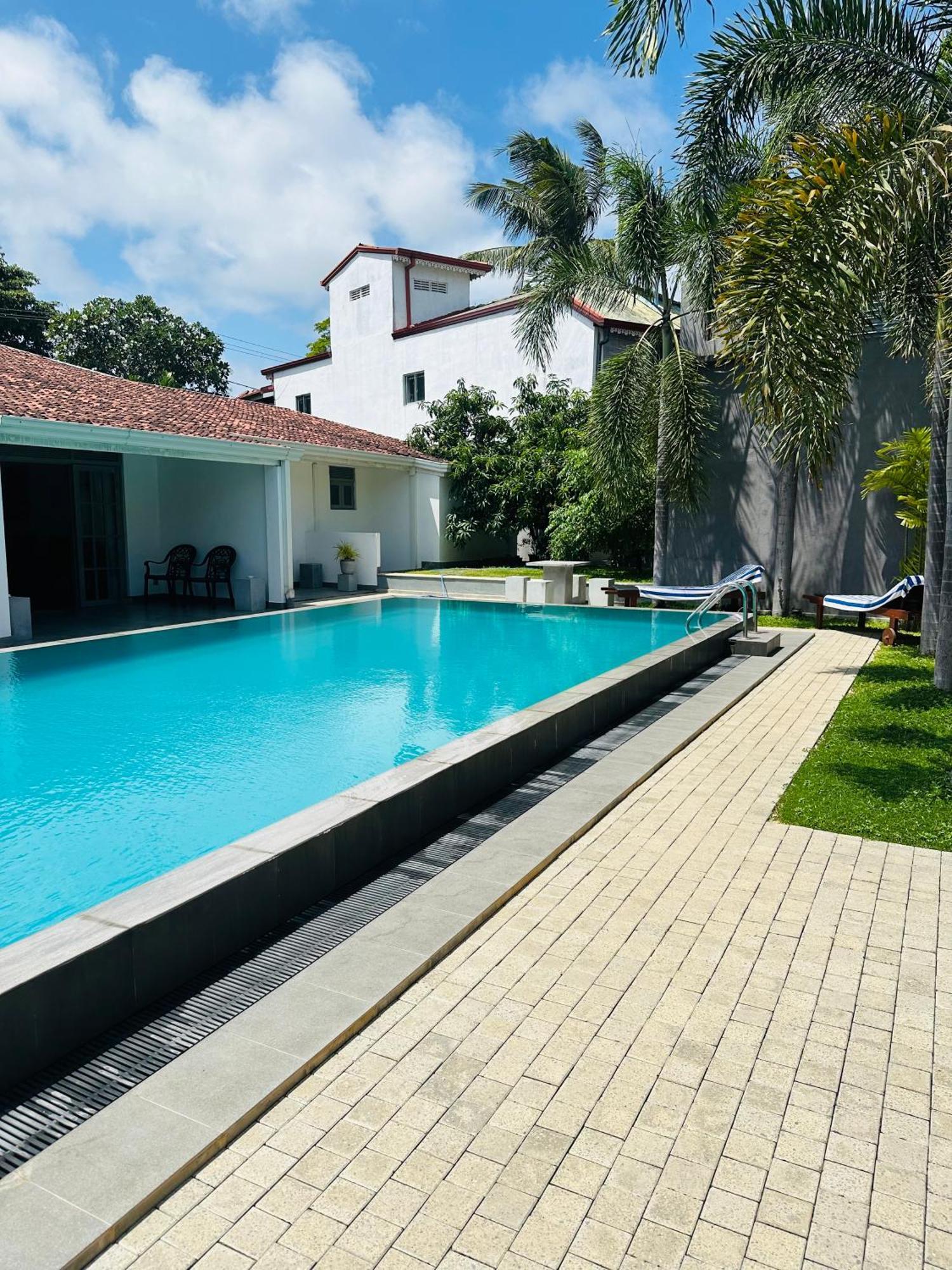 Bony'S Holiday Inn Negombo Ngoại thất bức ảnh